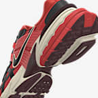 Specialdesignad sko Nike V2K Run By You för män