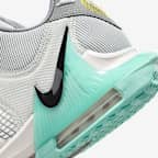 LeBron Witness 7 EP Basketball Shoes