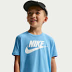 Playera con tenis Air Max para niños de talla pequeña Nike