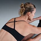 Αθλητικός τριγωνικός στηθόδεσμος ελαφριάς στήριξης χωρίς ενίσχυση Nike Form