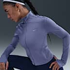 Playera de correr Dri-FIT de cierre completo capa intermedia para mujer Nike Swift