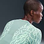 Haut de running à manches courtes Dri-FIT Nike Swift pour femme