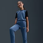 Nike Academy Dri-FIT-fodboldbukser til større børn