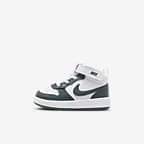 White/Vintage Green