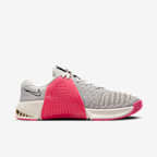 รองเท้าออกกำลังกายผู้หญิง Nike Metcon 9