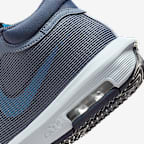 LeBron Witness 8 EP Basketball Shoes