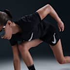 Shorts de correr Dri-FIT de tiro medio con forro de ropa interior para mujer Nike One