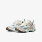 Tenis para niños grandes Nike Vomero 5