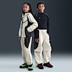 Light Bone/Black/Black