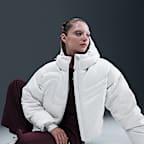 Chamarra acolchada Therma-FIT oversized de plumón para mujer Nike Sportswear Swoosh Series