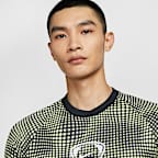 Nike Academy+ 男款 Dri-FIT 短袖足球上衣