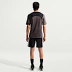 เสื้อฟุตบอลแขนสั้นผู้ชาย Dri-FIT Nike Total 90