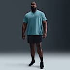 Playera versátil de manga corta Dri-FIT Seersucker para hombre Nike Primary