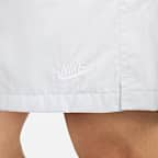 กางเกงขาสั้น Flow ผู้ชายแบบทอ Nike Club