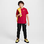 Liverpool F.C. Older Kids' Nike Football T-Shirt