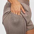 Nike Swift 女款 Dri-FIT 中腰二合一跑步短褲