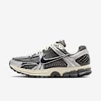 Iron Grey/Metallic Silver/Coconut Milk/Chrome