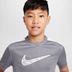 Playera de manga corta Dri-FIT para niños talla grande Nike Trophy23