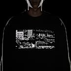 ナイキ テック メンズ フリース クルー リフレクティブ (再帰反射) デザインのアクセント付き