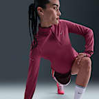 เสื้อวิ่งผู้หญิงซิปสั้น Dri-FIT UV Nike Swift