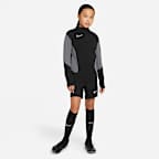 Nike Dri-FIT Academy Older Kids' Knit Football Shorts