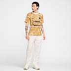 Playera de fútbol de manga corta Nike Dri-FIT para antes del partido para hombre Pumas UNAM Academy Pro