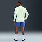 Shorts versátiles Dri-FIT de 18 cm sin forro para hombre Nike Totality