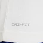 Playera Legend para niños talla pequeña Nike Dri-FIT