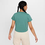 Nike Sportswear Older Kids' (Girls') Cropped T-Shirt