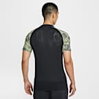 Nike Academy+ 男款 Dri-FIT 短袖足球上衣