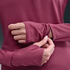 เสื้อวิ่งผู้หญิงซิปสั้น Dri-FIT UV Nike Swift