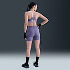 Nike Indy 高度支撐型女款可調式襯墊運動內衣