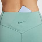 나이키 유니버사 여성 하이웨이스트 8인치 노 프론트 심 바이커 쇼츠