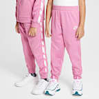 Nike Dri-FIT Conjunto de 2 piezas con cinta con logotipos de cierre completo para niños talla pequeña