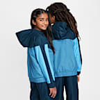Nike Sportswear Windrunner EasyOn Older Kids' Repel Jacket