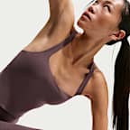 Nike Zenvy 女款輕度支撐型運動內衣背心