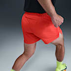 Shorts de correr Dri-FIT de 13 cm con forro de ropa interior para hombre Nike Challenger