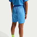 Nike Multi Dri-FIT Genç Çocuk (Erkek) Antrenman Şortu