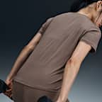 เสื้อแขนสั้นผู้หญิง Dri-FIT Nike One Classic