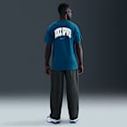 Nike Sportswear Grafikli Erkek Tişörtü