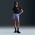 Playera de manga corta con gráfico para mujer Nike Sportswear Club