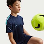 Nike Strike Older Kids' Dri-FIT Football Short-Sleeve Top