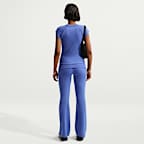 Playera de manga corta de tela de canalé ajustada para mujer Nike Sportswear Chill Knit