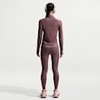 나이키 스위프트 여성 드라이 핏 UV 쿼터집 러닝 탑