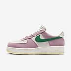 Nike Air Force 1 '07 LV8-sko til mænd - Sail/Medium Soft Pink/Alabaster/Malachite