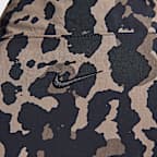 เสื้อแจ็คเก็ตผู้หญิงพิมพ์ลาย Nike Sportswear