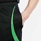 Liverpool FC Strike 男款 Nike Dri-FIT 針織足球短褲