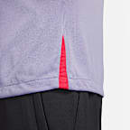 Liverpool FC Strike 男款 Nike Dri-FIT 短袖足球上衣