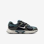 Nike V5 Runner Suede Older Kids' Shoes