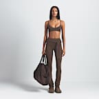 Leggings rectos de tiro alto con panel en V para mujer NikeSKIMS Matte